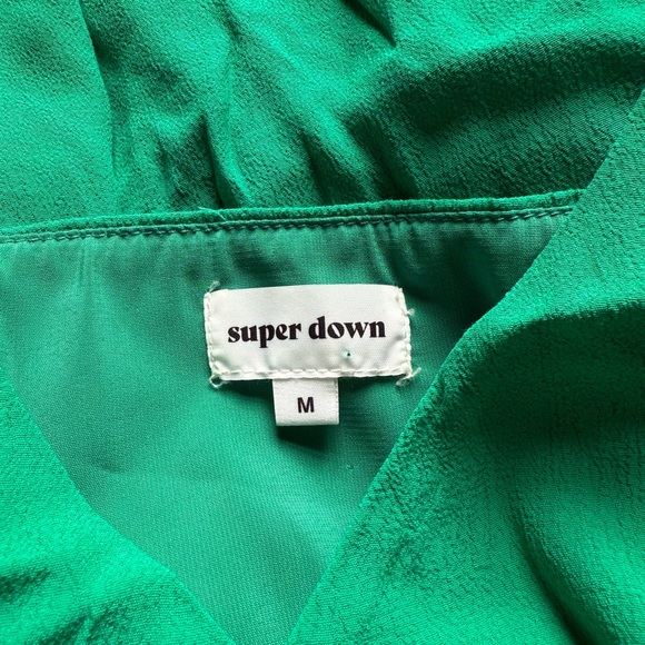 Elegant Green Wrap Romper - Picture 4 of 4